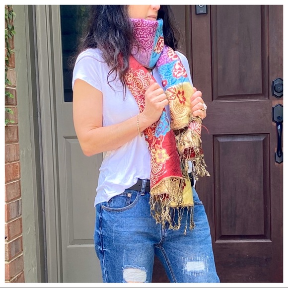 Absolutely gorgeous Print Pashmina Scarf/Shawl - Picture 4 of 8